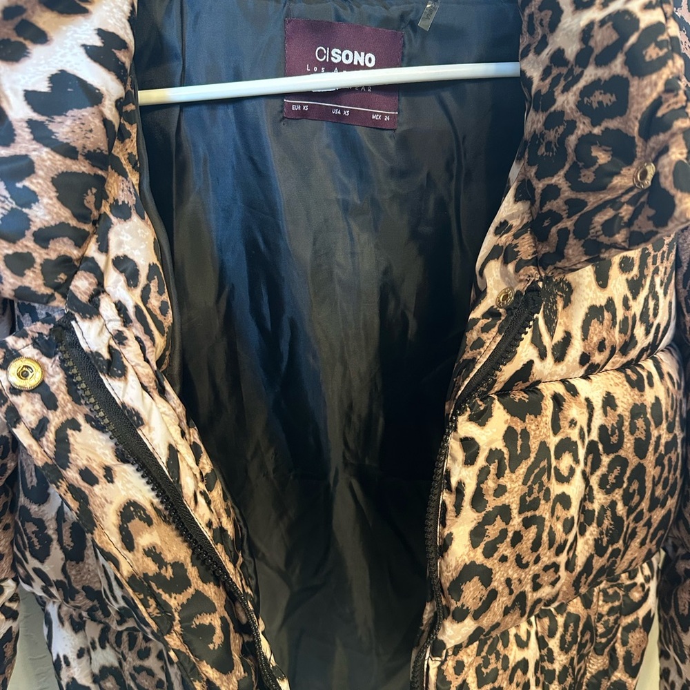 Leopard Print Puffer Jacket - Picture 5 of 6